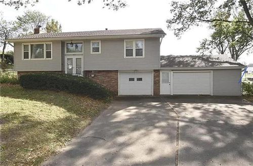 3 Carver Pl, Smithville, MO, 64089-8624 | Card Image