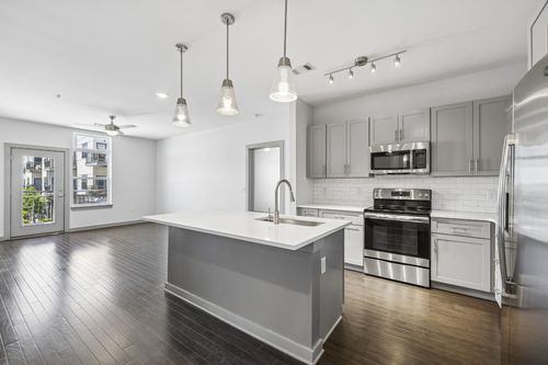 202-1638 54th Ave N, Nashville, TN, 37209-1888 | Card Image