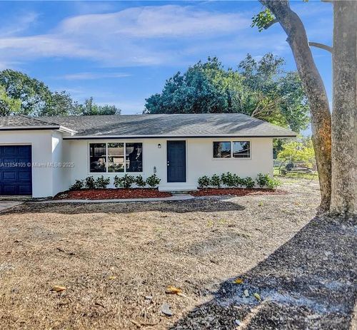 4040 Sw 54th Ave, Davie, FL, 33314-3735 | Card Image