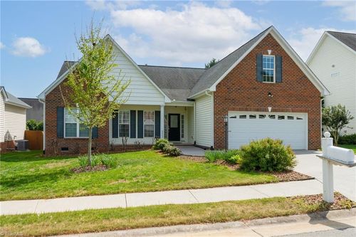 6680 Elm Hill Dr, Clemmons, NC, 27012-7829 | Card Image