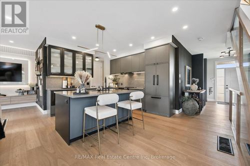 3 Queensbrook Crescent, Cambridge, ON, N1S0E5 | Card Image