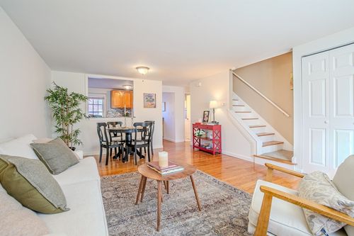 156-156 Kingston St, North Andover, MA, 01845-5025 | Card Image