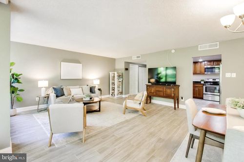 102-6301 Stevenson Ave, Alexandria, VA, 22304-3511 | Card Image