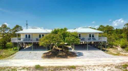 439 Kinzalow Ln, Gulf Shores, AL, 36542-8469 | Card Image