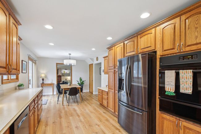 Newer flooring | Image 6