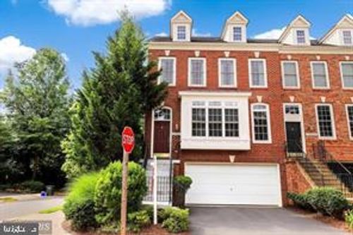 12001 Englemeade Dr, FAIRFAX, VA, 22030-6182 | Card Image
