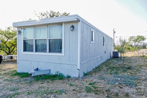 1915 Wagon Wheel Rd, Eagle Pass, TX, 78852-2579 | Card Image