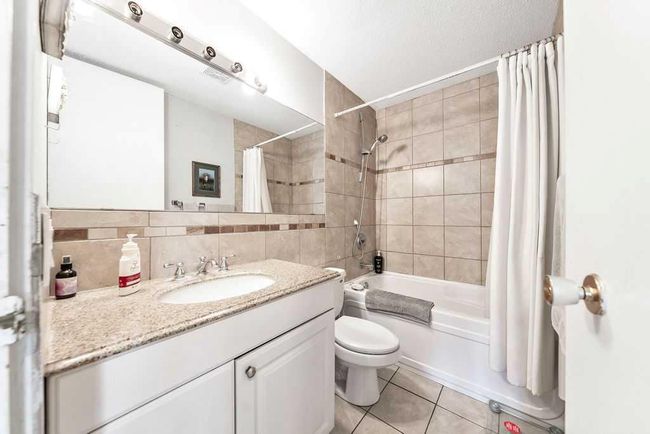 8019 20 A Street Se, Home with 3 bedrooms, 1 bathrooms and 2 parking in Calgary AB | Image 12
