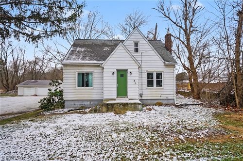 86 Southeast Ave, Tallmadge, OH, 44278-2304 | Card Image