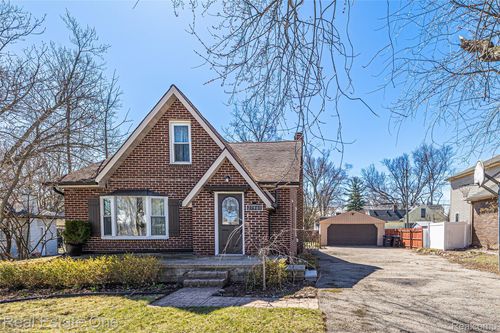 27901 Long St, Livonia, MI, 48152-2357 | Card Image