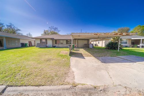 902 Woodbine St, Houston, TX, 77017-5644 | Card Image