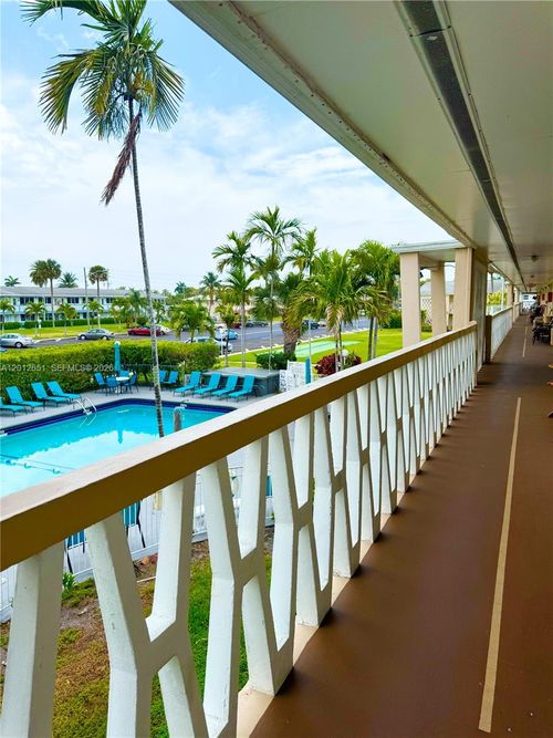 220-900 Atlantic Shores Blvd, Hallandale Beach, FL, 33009-2676 | Card Image