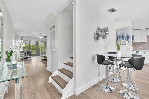 6663 Via Regina, Boca Raton, FL, 33433-3922 | Card Image