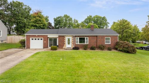 2388 W Manor Ave, Poland, OH, 44514-1538 | Card Image