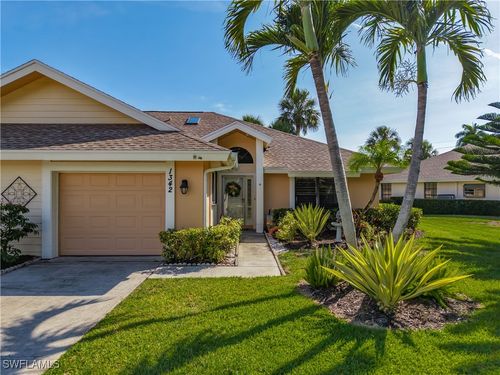 1342 Park Lake Dr, NAPLES, FL, 34110-1064 | Card Image