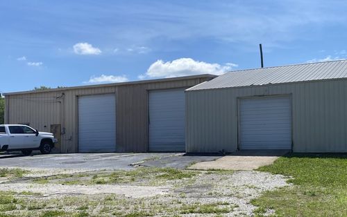 713 Gray Ln, Mount Pleasant, TN, 38474-4041 | Card Image