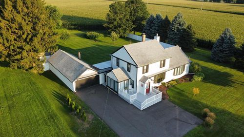 7416 S State Road 140, Clinton, WI, 53525-8759 | Card Image