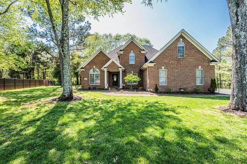 21 Elijah Ct, Bowling Green, KY, 42104-4692 | Card Image