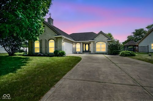 453 Acorn Dr, Whiteland, IN, 46184-9343 | Card Image