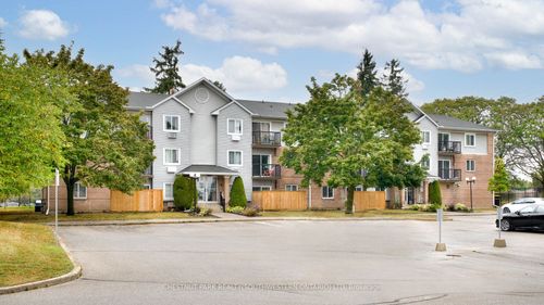 105-276 Eiwo Crt, Waterloo, ON, N2K3M6 | Card Image