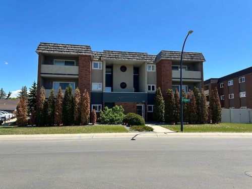 102-7031 Gray Dr, Red Deer, AB, T4P2B1 | Card Image