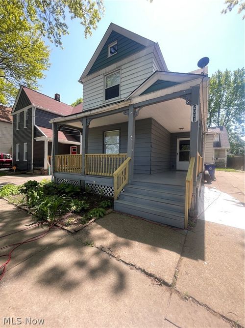 2001 Willowdale Avenue, Cleveland, OH, 44109 | Card Image