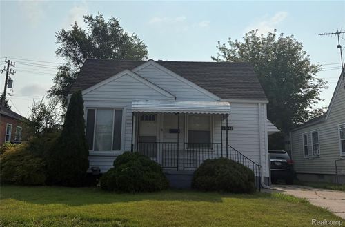 21042 Dexter Blvd, Warren, MI, 48089-3470 | Card Image
