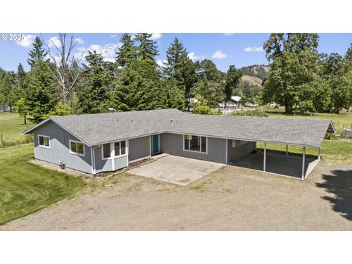 85197 Marriott Ln, Pleasant Hill, OR, 97455-9717 | Card Image
