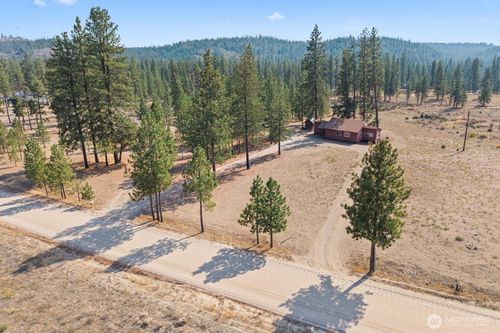 39676 Cayuse Cove Rd E, Davenport, WA, 99122-8843 | Card Image