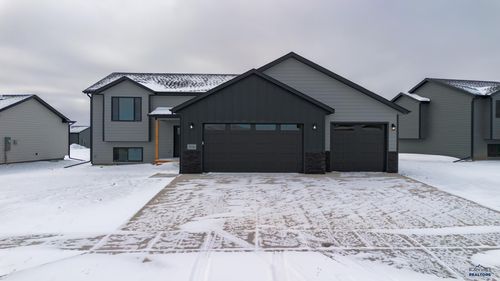 619 Bull Run Dr, Box Elder, SD, 57719 | Card Image