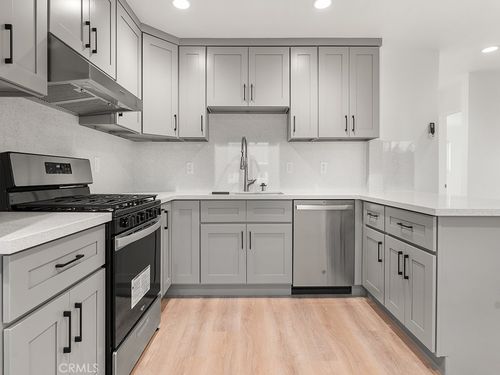 apt-c-308 S Laurel St, Santa Ana, CA, 92704-8426 | Card Image