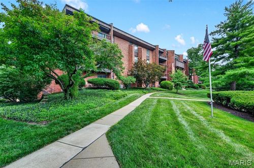 307-539 Coeur De Royale Dr, Creve Coeur, MO, 63141-6925 | Card Image