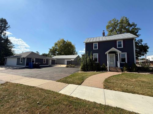 203 Linn St, Baraboo, WI, 53913-1027 | Card Image
