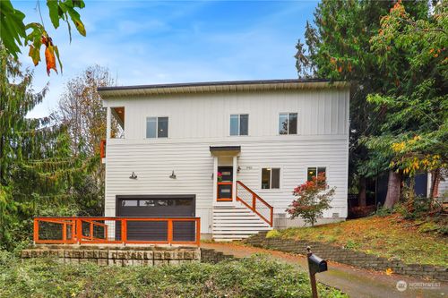 19411 94th Drive Nw, Stanwood, WA, 98292 | Card Image