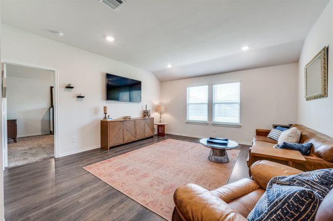 6109 Ballenger Rd, House other with 4 bedrooms, 2 bathrooms and null parking in Aubrey TX | Image 4