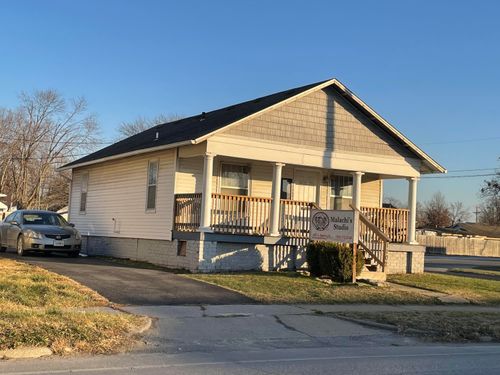 1102 N Morley St, MOBERLY, MO, 65270-2737 | Card Image