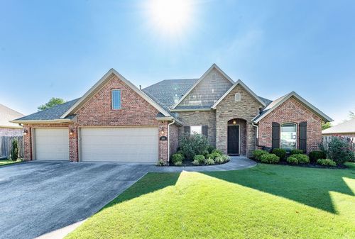 2851 W Topaz Dr, Fayetteville, AR, 72704-6121 | Card Image