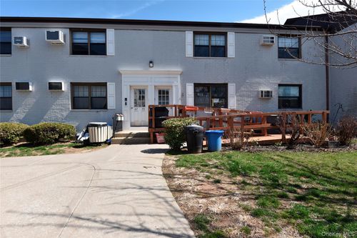 b-67-77 136th St, Flushing, NY, 11367-1623 | Card Image