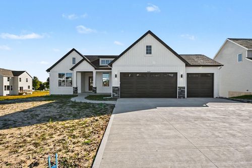 72-7024 Old Pasture Dr Se, Caledonia, MI, 49316-7001 | Card Image