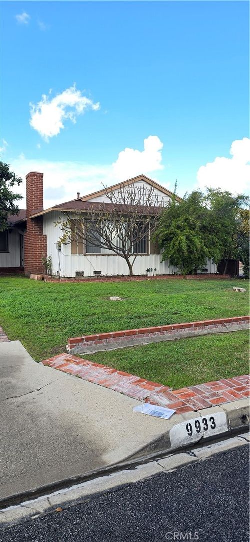 9933 Tristan Dr, Downey, CA, 90240-4025 | Card Image