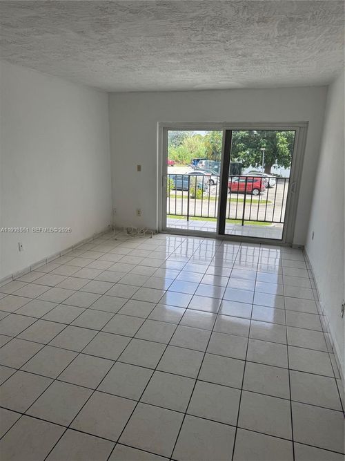 apt-w202-5505 Nw 7th St, Miami, FL, 33126-3267 | Card Image