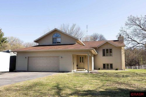 56936 Brookview Ln, New Ulm, MN, 56073-5516 | Card Image