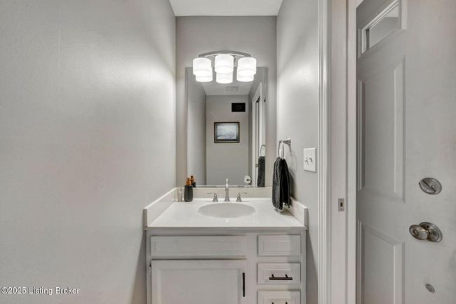 5503 Forest Lake Dr, Condo with 2 bedrooms, 3 bathrooms and null parking in Prospect KY | Image 17
