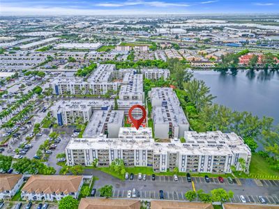 1113 - 10090 Nw 80th Ct, Condo with 2 bedrooms, 2 bathrooms and null parking in Hialeah Gardens FL | Image 1