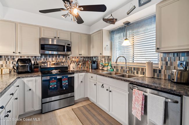 110 - 100 Canebreakers Dr, Condo with 2 bedrooms, 2 bathrooms and null parking in Cocoa FL | Image 6