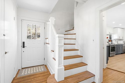 6 Circle Dr, Hastings On Hudson, NY, 10706-1904 | Card Image