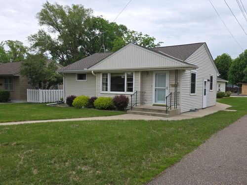 415 9th St N, Cannon Falls, MN, 55009-1921 | Card Image