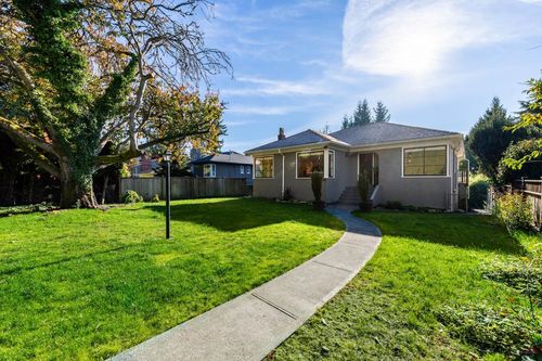 1258 Jefferson Ave, West Vancouver, BC, V7T2B1 | Card Image