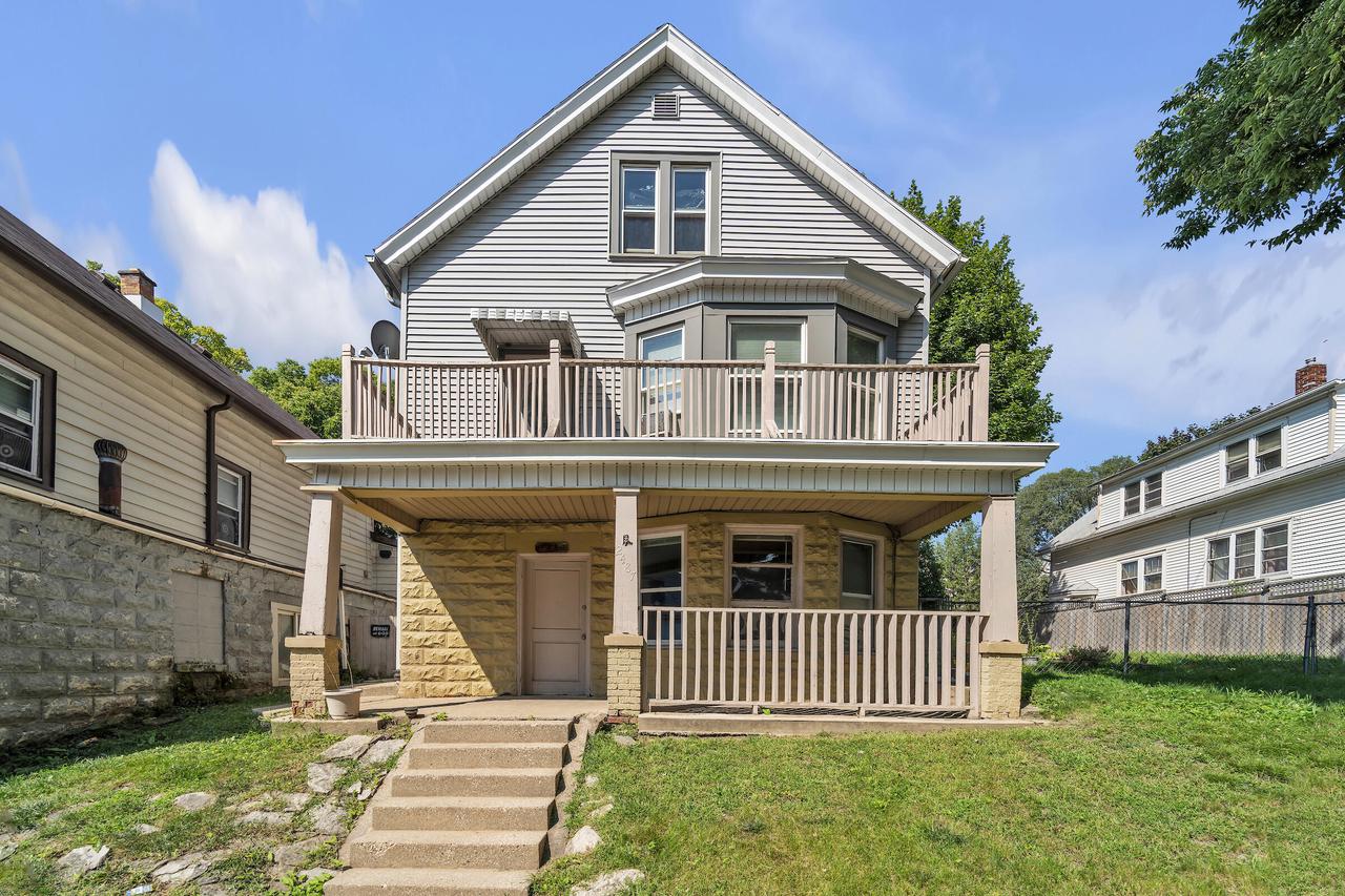12th St, Milwaukee, WI 53215