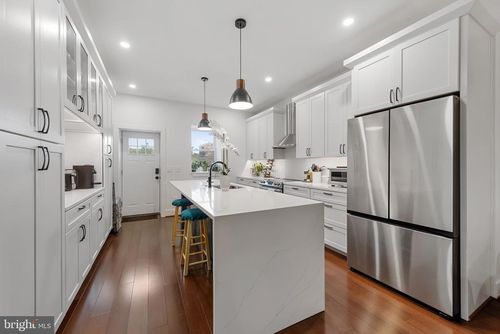 3921 Roland Ave, BALTIMORE, MD, 21211-2019 | Card Image